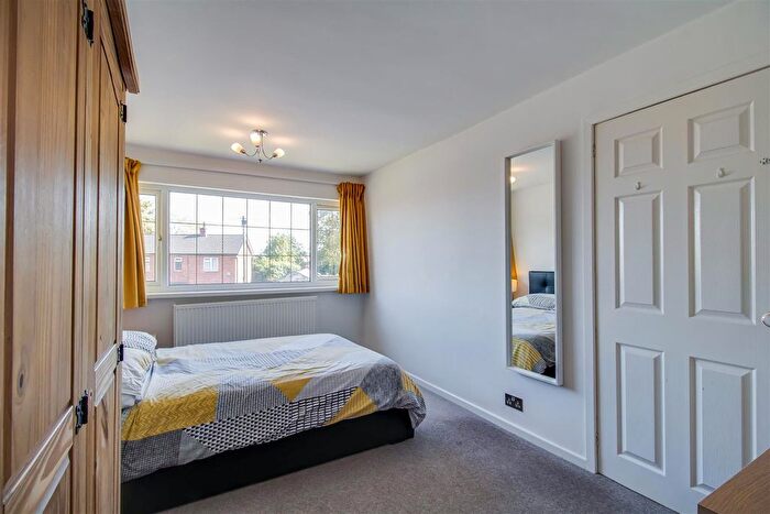 3 Bedroom End Terrace House For Sale In Co Operative Street, Dewsbury, WF12