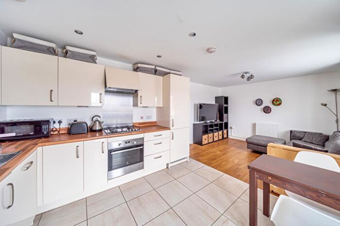 2 Bedroom Apartment To Rent In Didcot, Oxfordshire, OX11