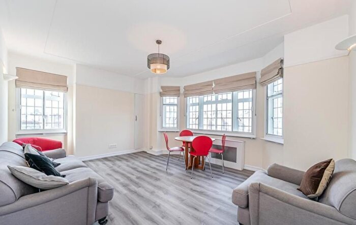 3 Bedroom Flat To Rent In Crawford Street, Marylebone, London, W1H