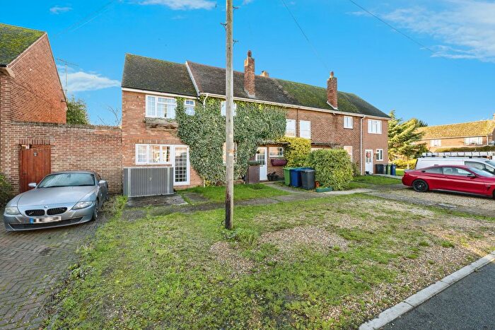 4 Bedroom End Terrace House For Sale In Kingsway, Cambridge, CB22