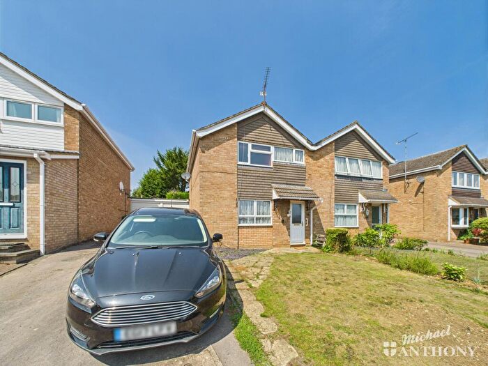 3 Bedroom Semi-Detached House For Sale In Bideford Green, Leighton Buzzard, Bedfordshire, LU7