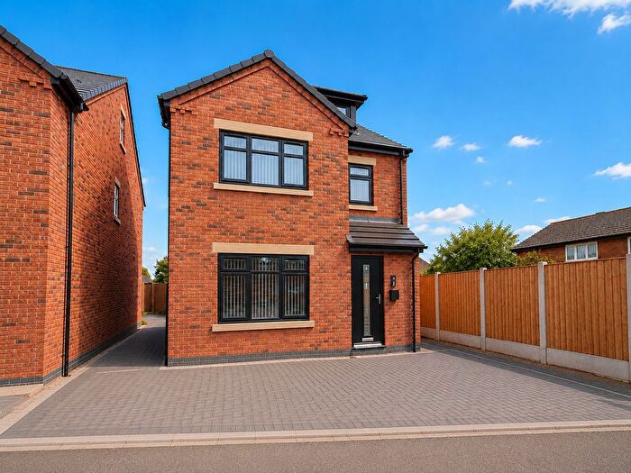 4 Bedroom Detached House For Sale In Kensington Grove, Westhoughton, BL5