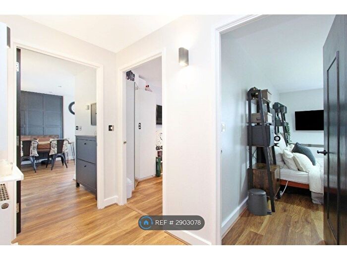 2 Bedroom Flat To Rent In Oceanis Apartments, London, E16