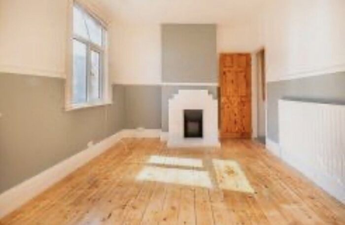 2 Bedroom End Terrace House To Rent In Parkdale Road, London, London, SE18