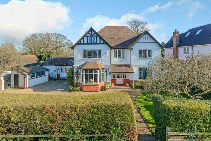 6 Bedroom Detached House To Rent In Austenway, Gerrards Cross, Bucks, SL9