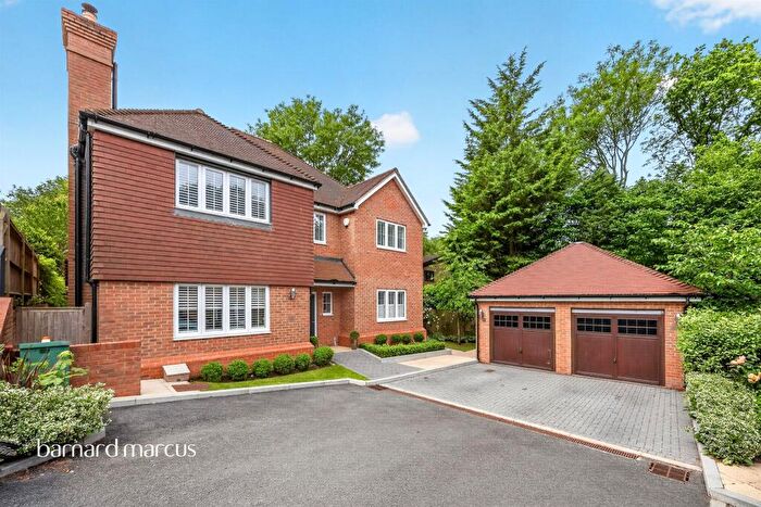 5 Bedroom Detached House For Sale In Boxford Close, South Croydon, CR2
