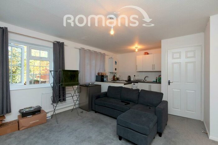 1 Bedroom Apartment To Rent In Princess Court, Alexandra Road, GU14