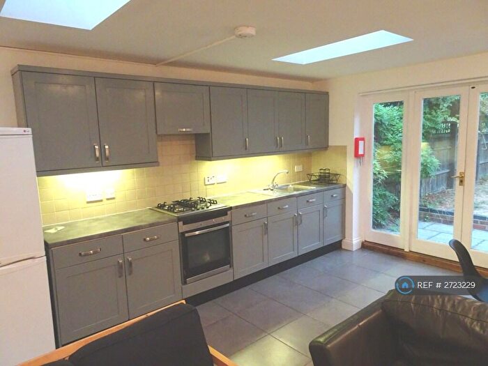 6 Bedroom Semi-Detached House To Rent In Windmill Road, Headington, Oxford, OX3