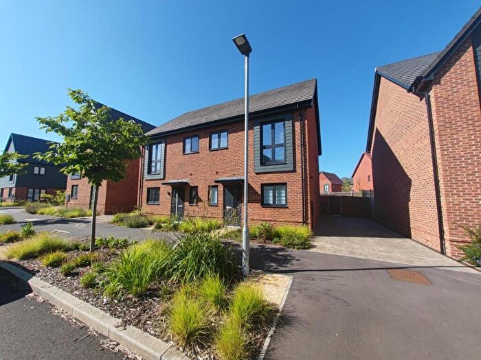 2 Bedroom Semi Detached House For Sale In Dunlop Row, Crowthorne, RG45