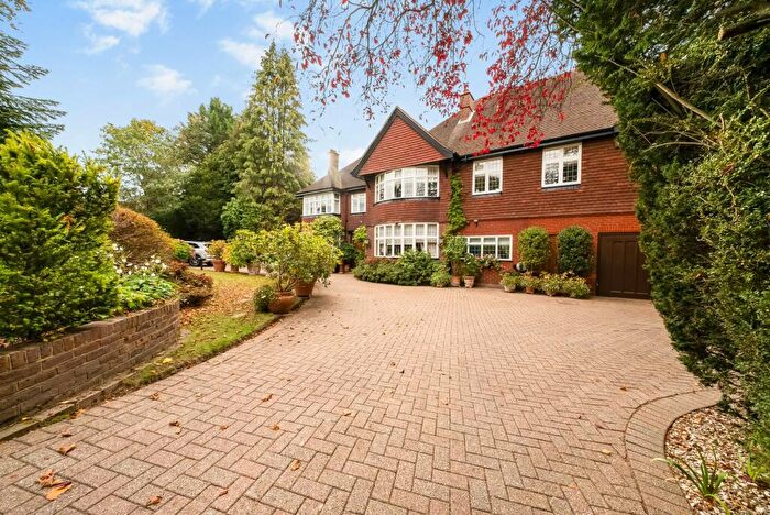 6 Bedroom Detached House For Sale In Woodcote Park Avenue, Purley, CR8