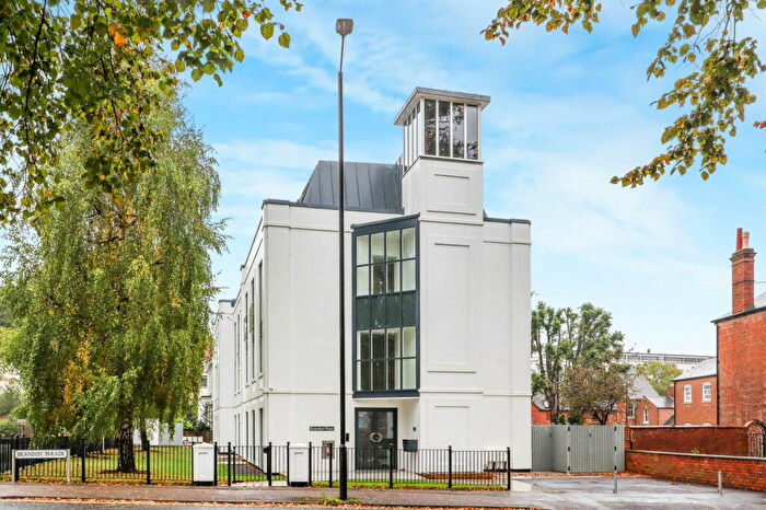 1 Bedroom Apartment For Sale In Brandon Parade, Leamington Spa, Warwickshire, CV32