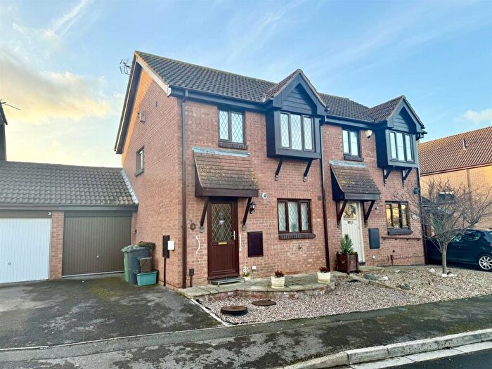 3 Bedroom Semi Detached House For Sale In Ashmead, Gloucester, GL2