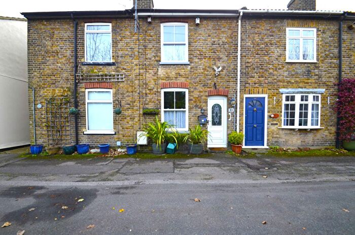 3 Bedroom Cottage To Rent In Manor Place, Staines-Upon-Thames, TW18