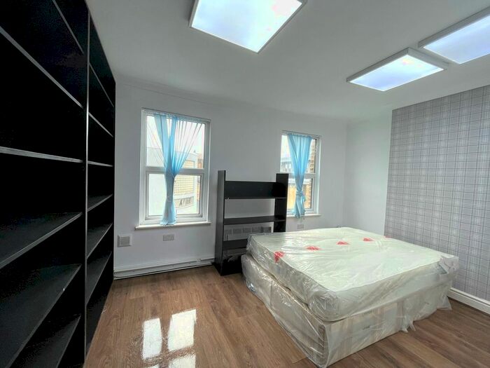 1 Bedroom Flat To Rent In Kingsland High Street, London, E8