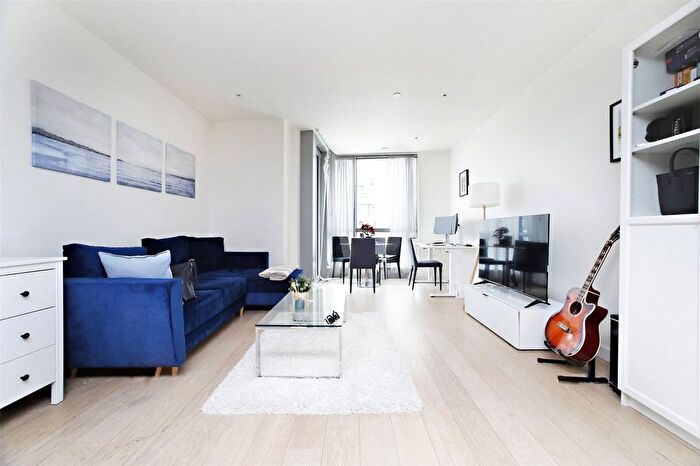 1 Bedroom Flat To Rent In Charrington Tower, Biscayne Avenue, London, E14