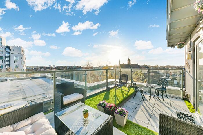 1 Bedroom Property To Rent In Bicycle Mews, SW4