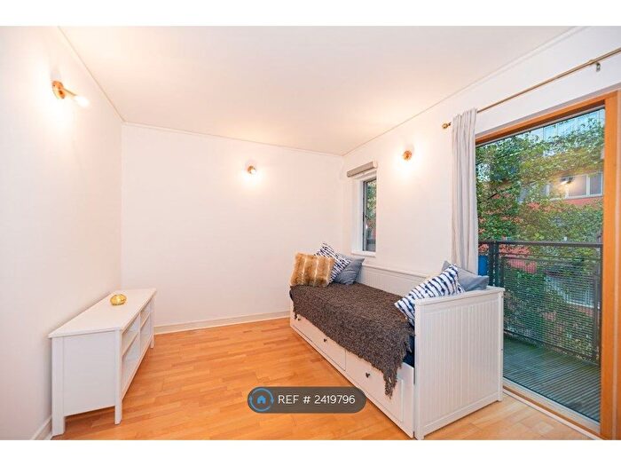 1 Bedroom Flat To Rent In Maurer Court, London, SE10