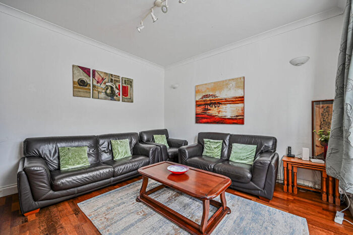 3 Bedroom Terraced House For Sale In Scarsborough Road, Leytonstone, London, E11