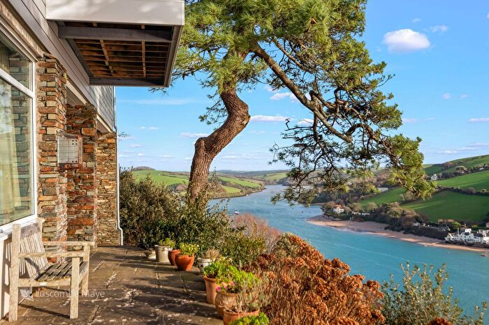 2 Bedroom Flat For Sale In Devon Road, Salcombe, TQ8