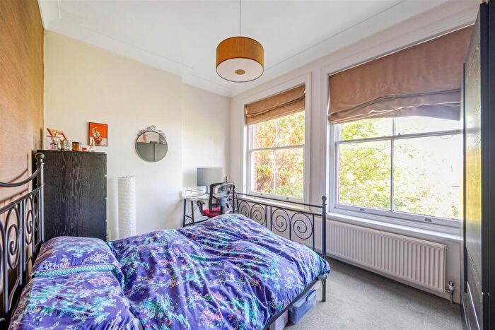 2 Bedroom Flat For Sale In Compayne Gardens, South Hampstead, NW6