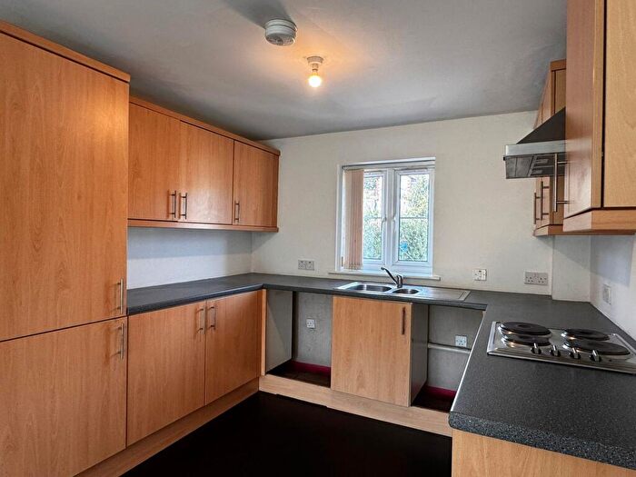 2 Bedroom Flat To Rent In Apartment E, Valley Court, NP11