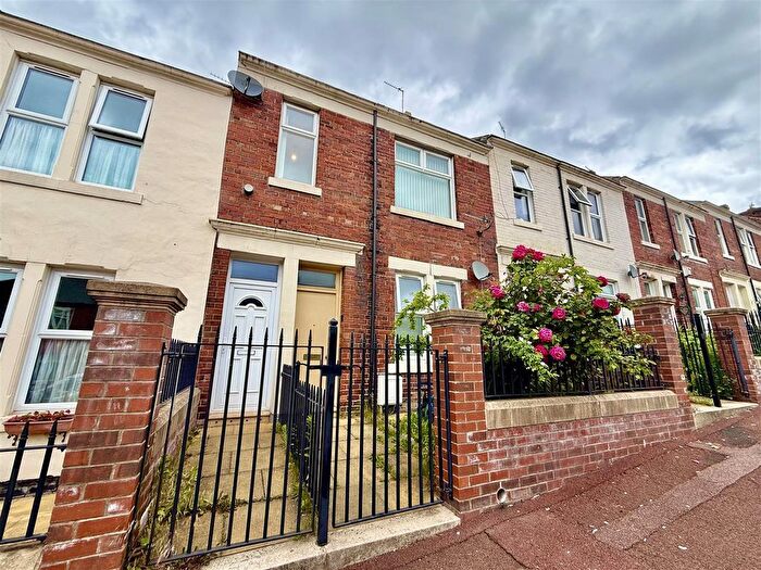 2 Bedroom Flat To Rent In Watt Street, Saltwell, Gateshead, NE8