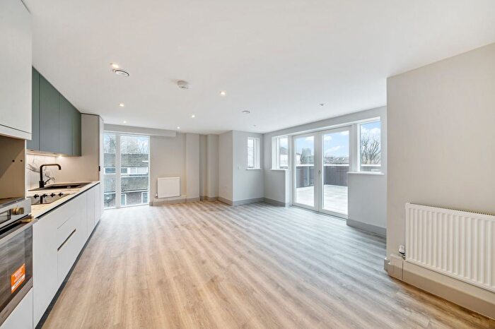 2 Bedroom Flat To Rent In Albion Street, London, SE16