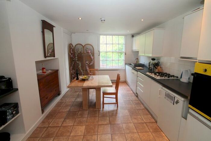 1 Bedroom Flat To Rent In Hyde Park Terrace, Hyde Park, Leeds, LS6