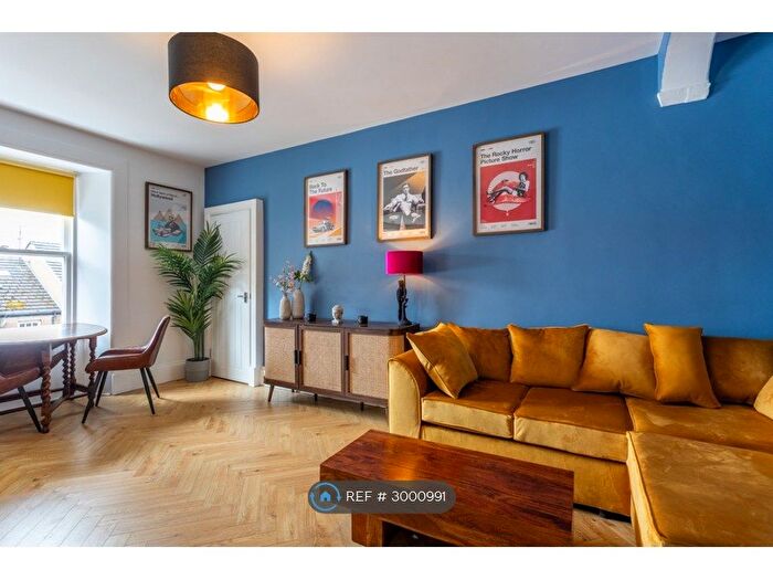 2 Bedroom Flat To Rent In Causewayside, Edinburgh, EH9