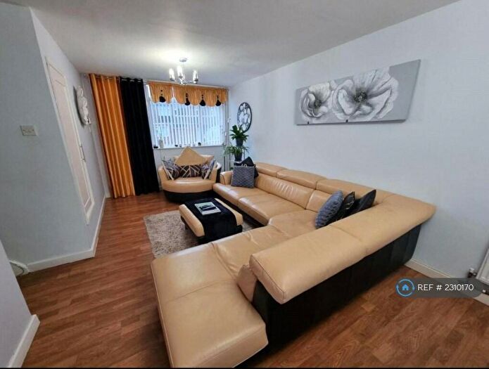 3 Bedroom Terraced House To Rent In Tresillian Road, Coventry, CV7