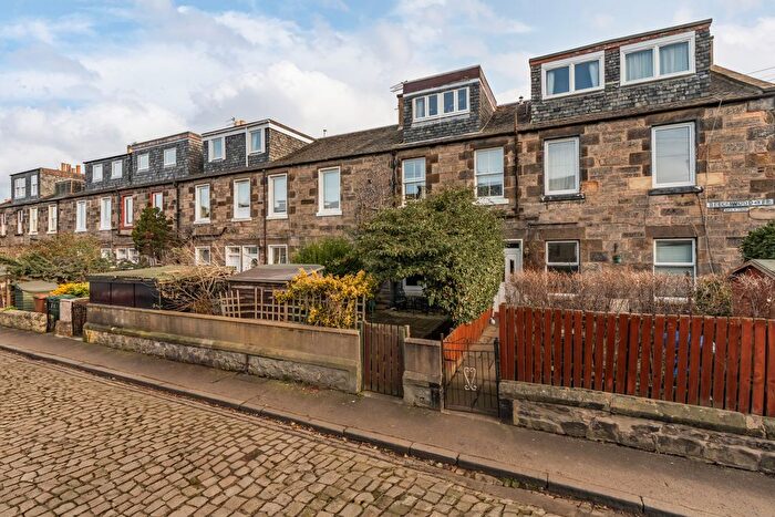 2 Bedroom Flat For Sale In Beechwood Terrace, Edinburgh, EH6