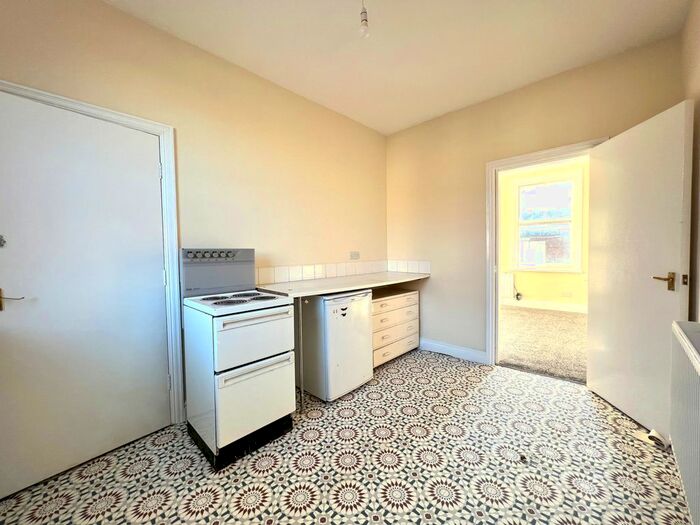 1 Bedroom Flat To Rent In Flat 2, 5 Cameron Grove, York, North Yorkshire YO23