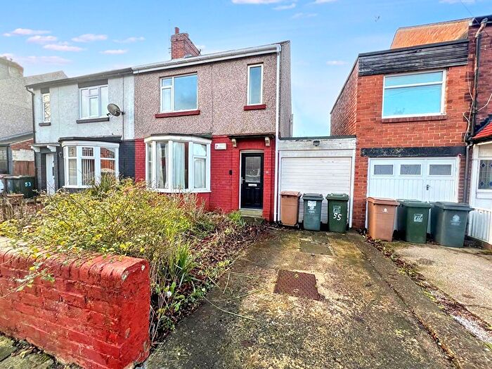 3 Bedroom Semi Detached House For Sale In Hillfield, Whitley Bay, NE25