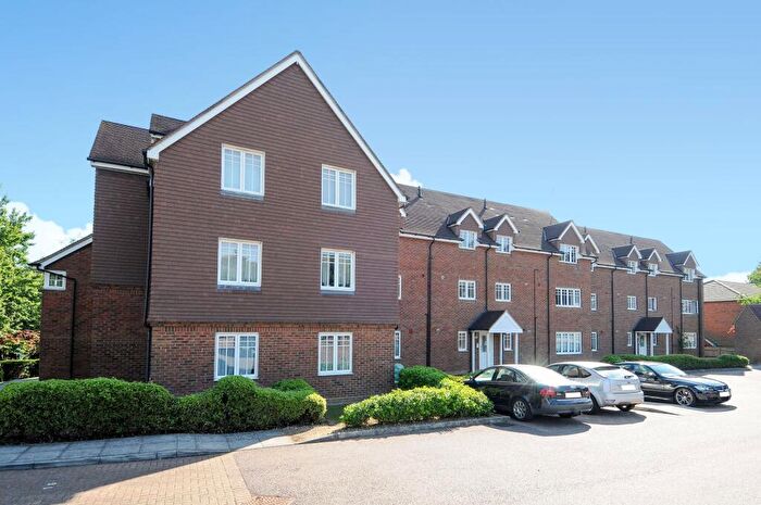 2 Bedroom Flat To Rent In London Road, Earleswood Court London Road, HP3
