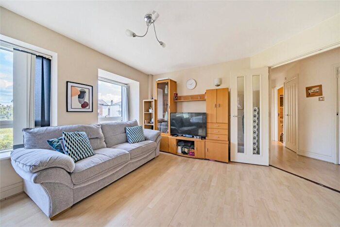 2 Bedroom Flat For Sale In Sherman Road, Bromley, BR1