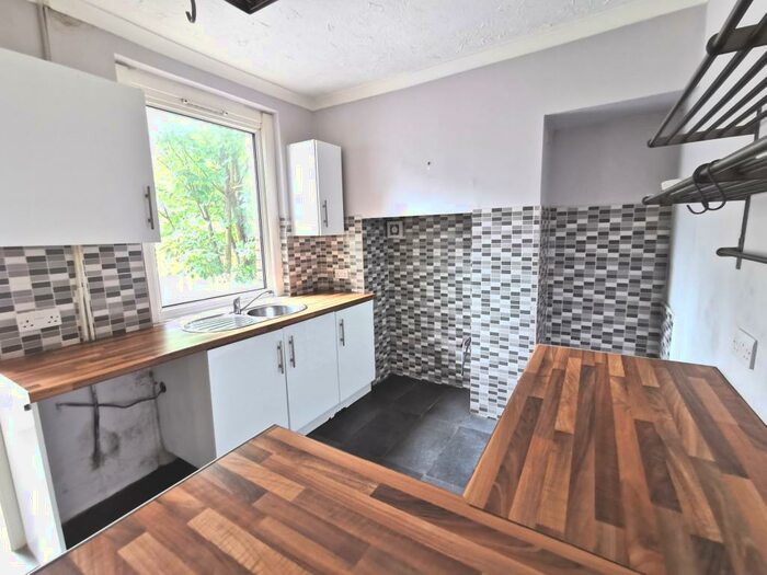 2 Bedroom House To Rent In Tanylan Terrace, Morriston, SA6