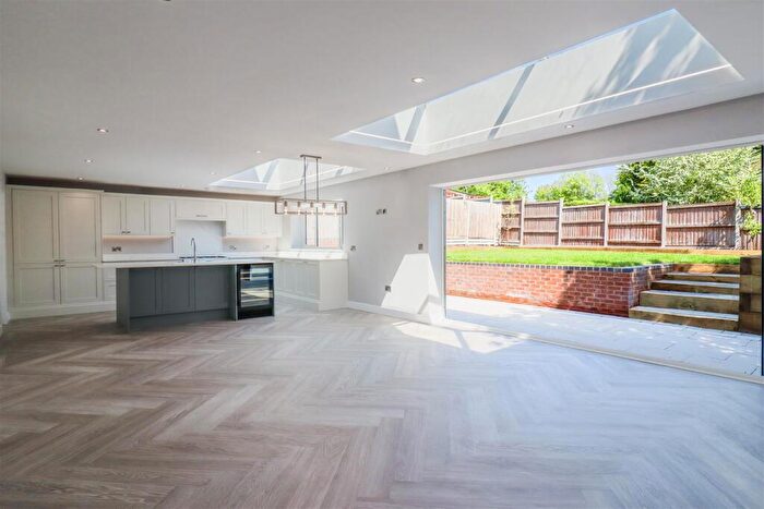 6 Bedroom Detached House To Rent In Mount Pleasant, Stockton, Southam, CV47