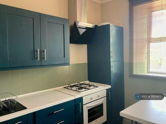 2 Bedroom Flat To Rent In Stafford Road, Weston-Super-Mare, BS23