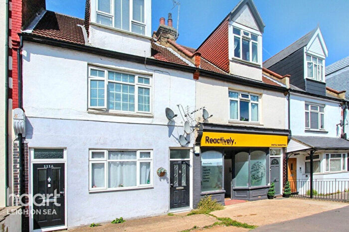 3 Bedroom Flat For Sale In Pall Mall, Leigh-On-Sea, SS9