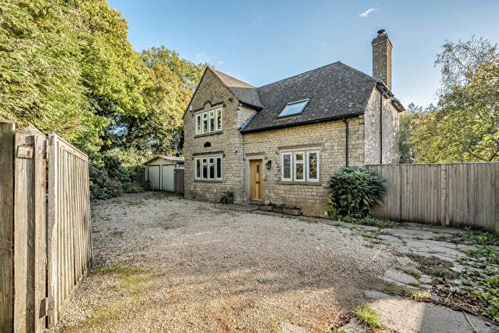 4 Bedroom Detached House For Sale In Hopcrofts Holt, Steeple Aston, Bicester, OX25
