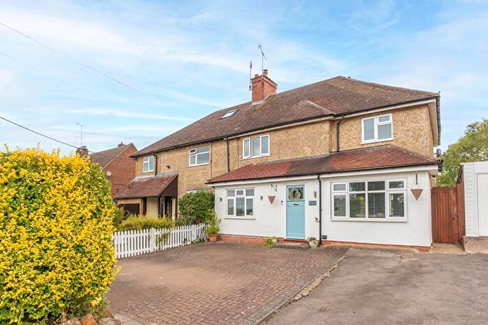 4 Bedroom Semi-Detached House For Sale In Leighton Road, Eggington, Leighton Buzzard, LU7