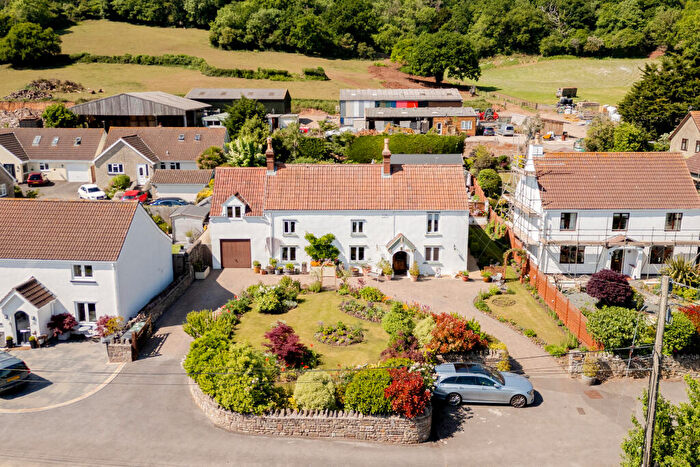 5 Bedroom Detached House For Sale In Whitehouse Farm, Clevedon Road, Weston-in-Gordano, BS20