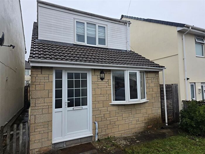 4 Bedroom Detached House To Rent In King Georges Road, Bristol, BS13