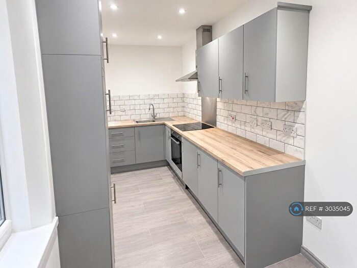 1 Bedroom Flat To Rent In Cross Street West, Goole, DN14