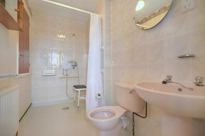 2 Bedroom Semi-Detached House For Sale In Ellerburn Drive, Bridlington, YO16