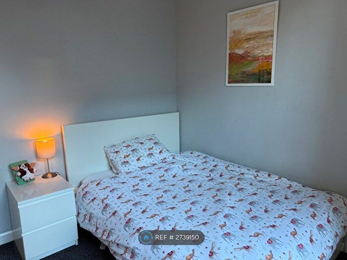 1 Bedroom Flat To Rent In Juniper Terrace, Juniper Green, EH14