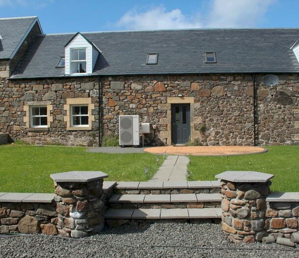 4 Bedroom Terraced House To Rent In Lower Canglour, Stirling, FK7