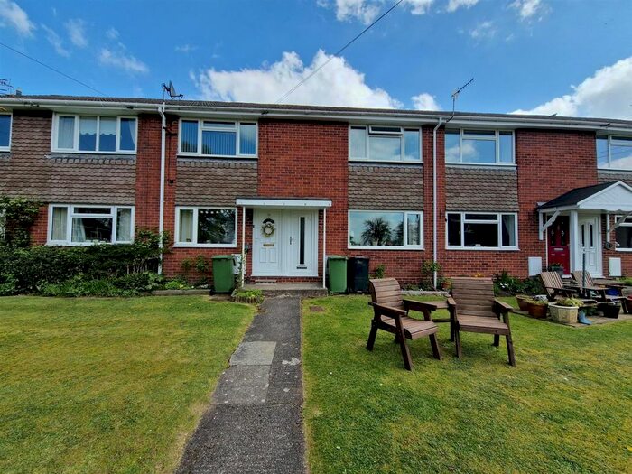 2 Bedroom Maisonette To Rent In Cottage Lane, Marlbrook, Bromsgrove, B60