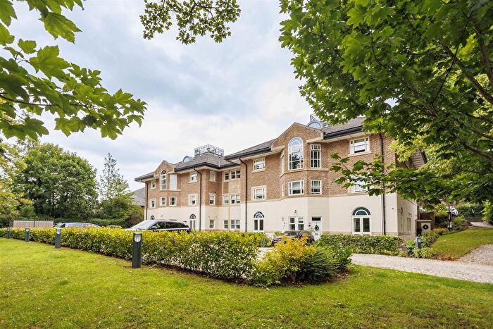 2 Bedroom Flat For Sale In Kirk House, Mill Mount, York, YO24