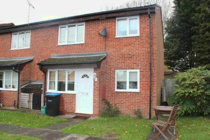 1 Bedroom End Of Terrace House To Rent In Englefield Green, Surrey, TW20